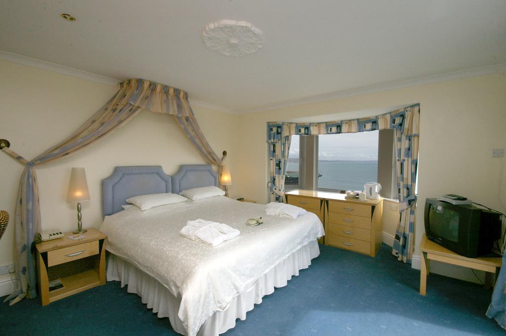 Fieldhead Hotel & Horizons Restaurant Saltash Oda fotoğraf